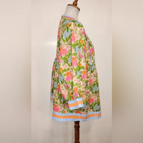 FLUFFY FLORAL BLOUSE - Picture 2 of 8